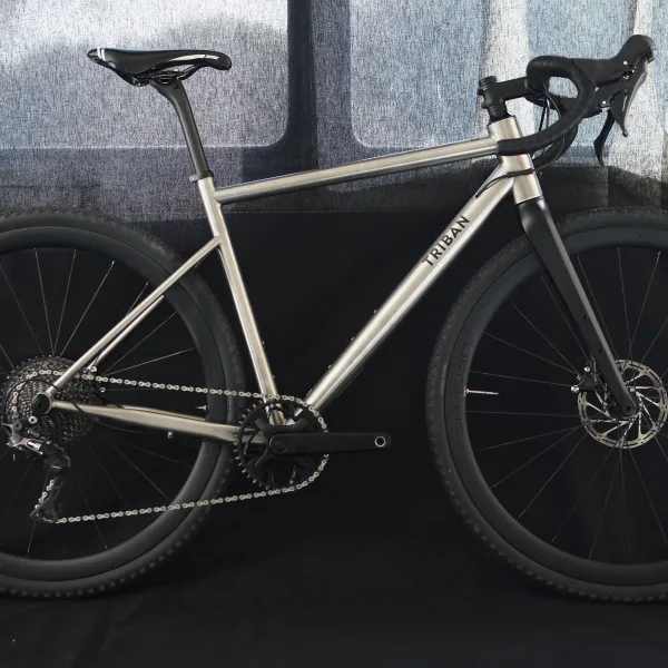 Bici da Corsa Triban 900 in Titanio Grigia